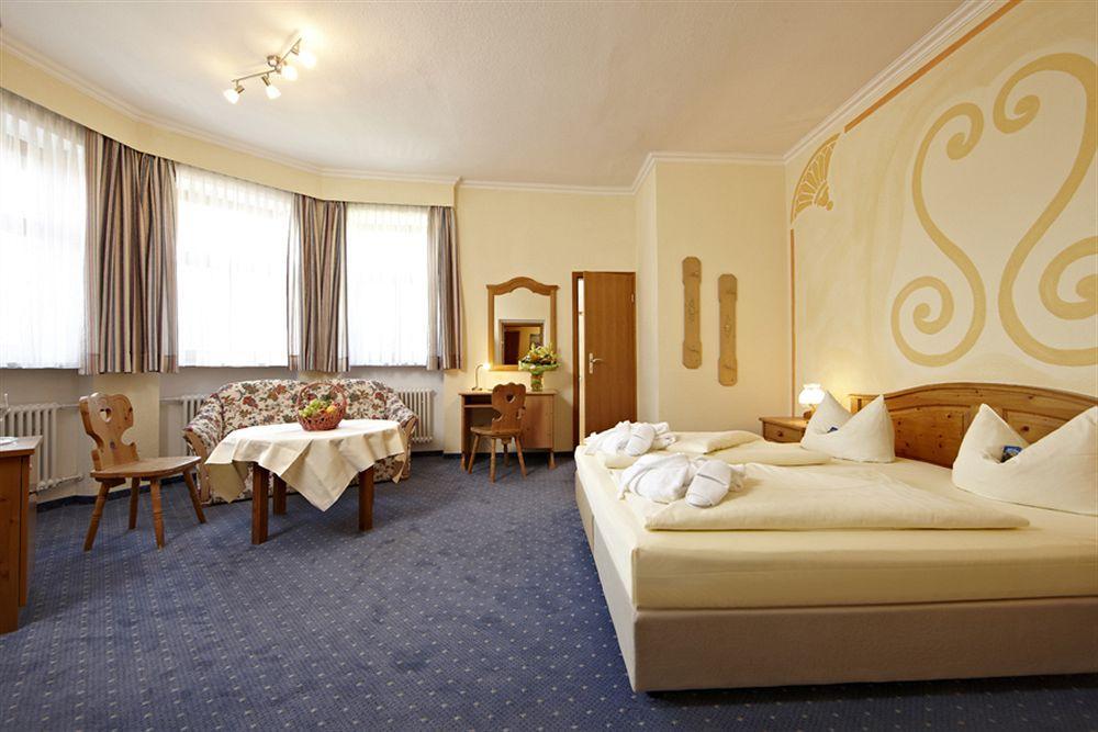 Hotel Vier Jahreszeiten Garmisch-Partenkirchen Kültér fotó