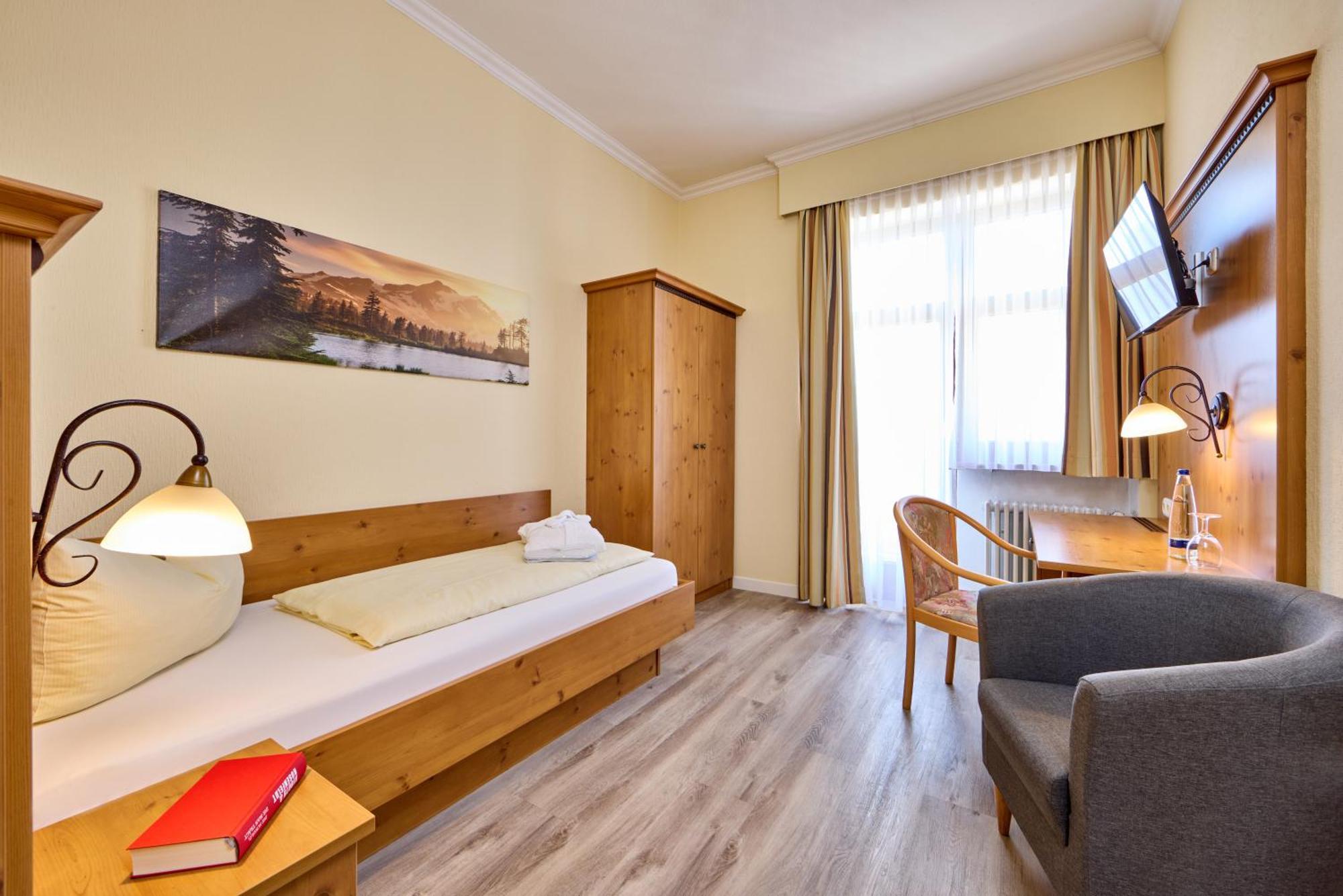 Hotel Vier Jahreszeiten Garmisch-Partenkirchen Kültér fotó