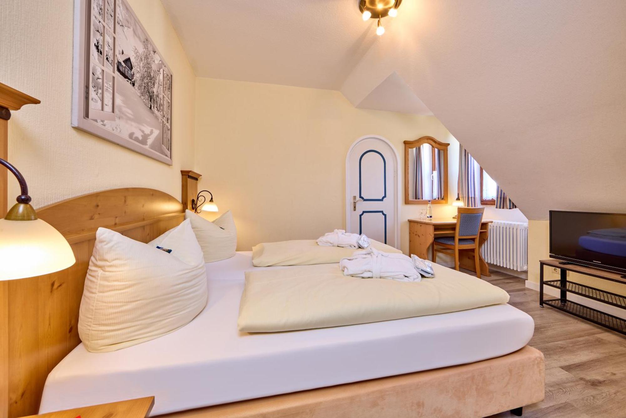 Hotel Vier Jahreszeiten Garmisch-Partenkirchen Kültér fotó